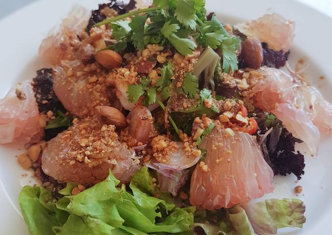 Recipe of Any-night-of-the-week Thai Pomelo Salad