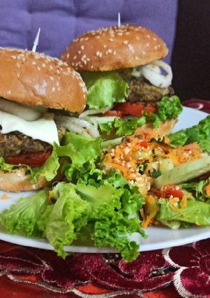 A picture of Kala chaana tikki burger.