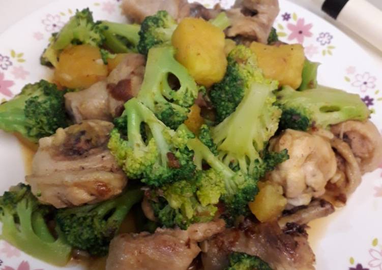 Ayam tumis brokoli dan ubi jalar