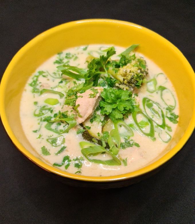 Keto csirkeragu leves recept fotója