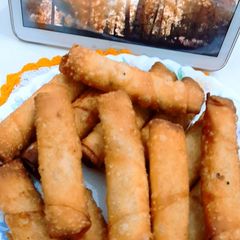 A picture of Chicken Spring Rolls🤩😊.