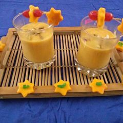 Mango lassi A picture of Mango lassi.