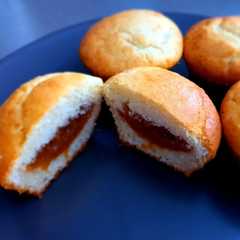 A picture of Muffin ripieni di marmellata di susine homemade.