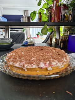 Gluténmentes torta tejberizses málnával töltve recept fotója