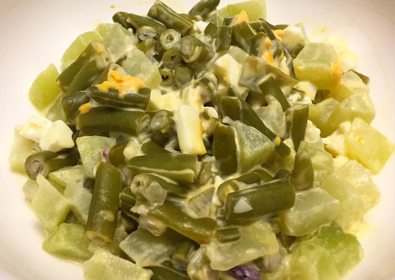 Ensalada de Habichuelas, Chayote y Huevo