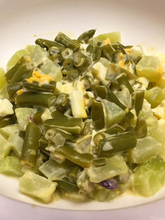 Una foto de Ensalada de Habichuelas, Chayote y Huevo