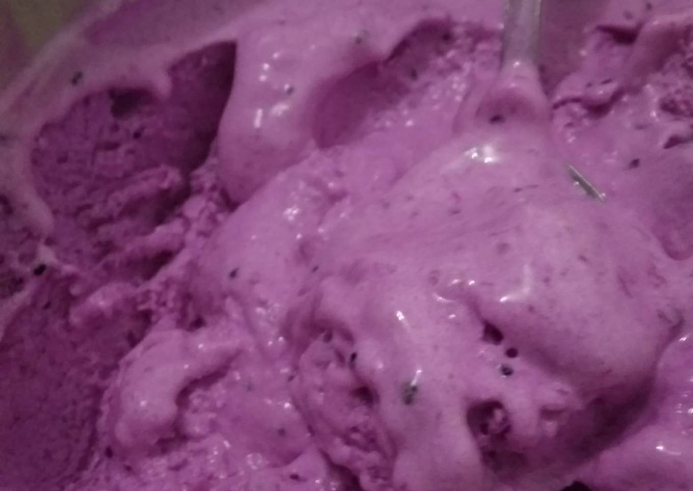 Ice Cream : Keju dan Buah Naga