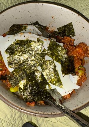 A picture of Kimchi Fried Quinoa.