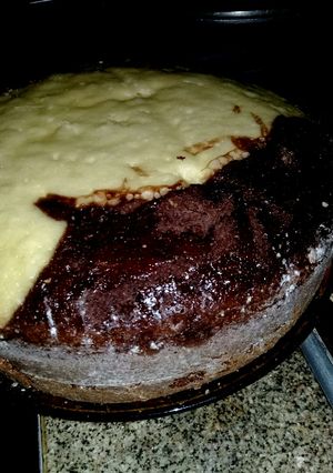 Una foto de Bizcochuelo combinado en olla essen