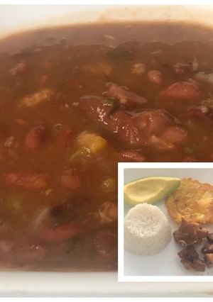 Una foto de Frijoles antioqueños con paticas de cerdo