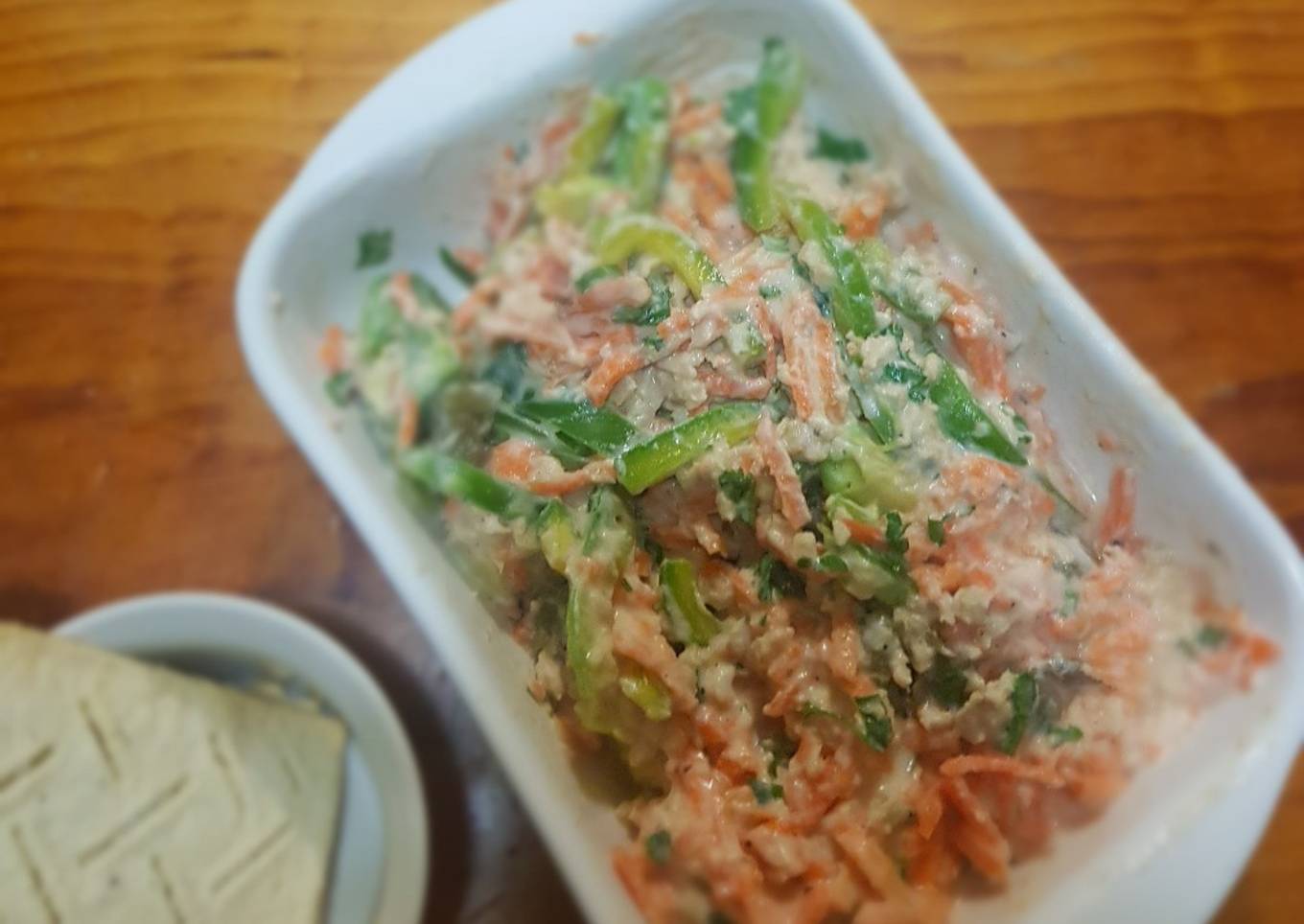 Ensalada de salmón con vegetales