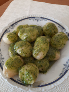 Una foto de Patatas chiquititas en salsa verde