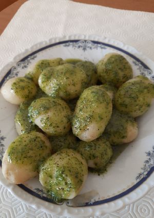 Foto principal de Patatas chiquititas en salsa verde