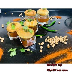 A picture of Gol Gappy (gol gappa shots).