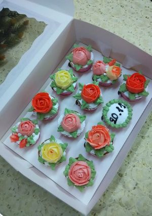 Hình của món Cupcake hoa làm bằng socola.