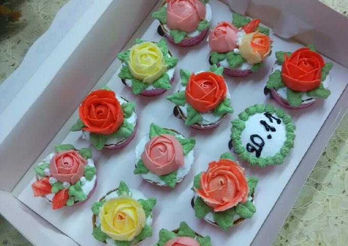 Cupcake hoa làm bằng socola hình đại diện món