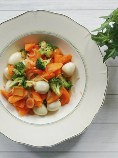 Foto resep Tumis Brokoli Wortel Telur Puyuh