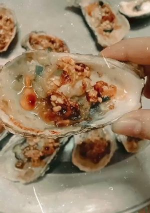 Hình của món Hàu nướng mỡ hành.