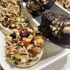 A picture of Dry fruit chocolate.