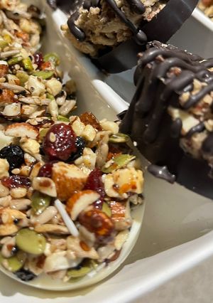 A picture of Dry fruit chocolate.