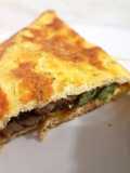 Tortilla rellena con espárragos y champiñones