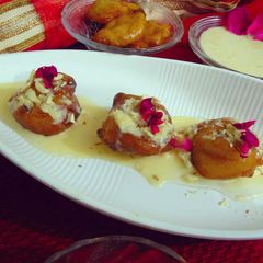 A picture of Malpua with Rabri.