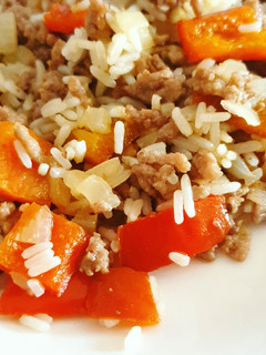 Una foto de Arroz con picada de ternera