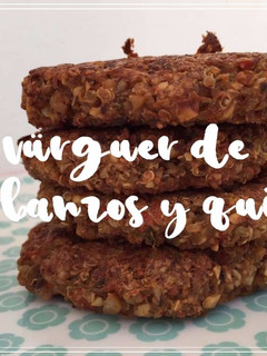 Una foto de Hamburguesa Vegetal de Garbanzos y Quinoa