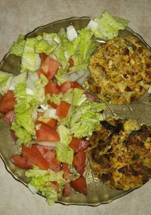 Una foto de Hamburguesas de cebada perlada y porotos manteca