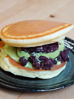 A picture of Dorayaki Matcha Ice Cream With Red Beams☆ Dessert.