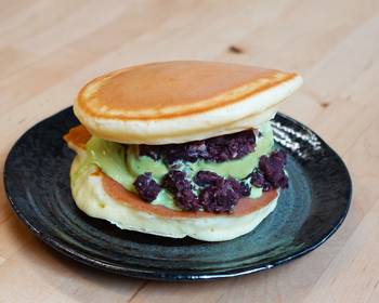 Popular Cuisine Dorayaki Matcha Ice Cream With Red Beams Dessert Delicious Simple