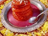 গাজর সুজির মালপো (gajor Sujir malpua recipe in Bengali)