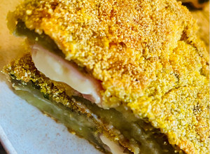 Una foto de MILANESAS DE 🍆 BERENJENA 🍆 RELLENAS 🤗🙌🏼🍆😋🍆