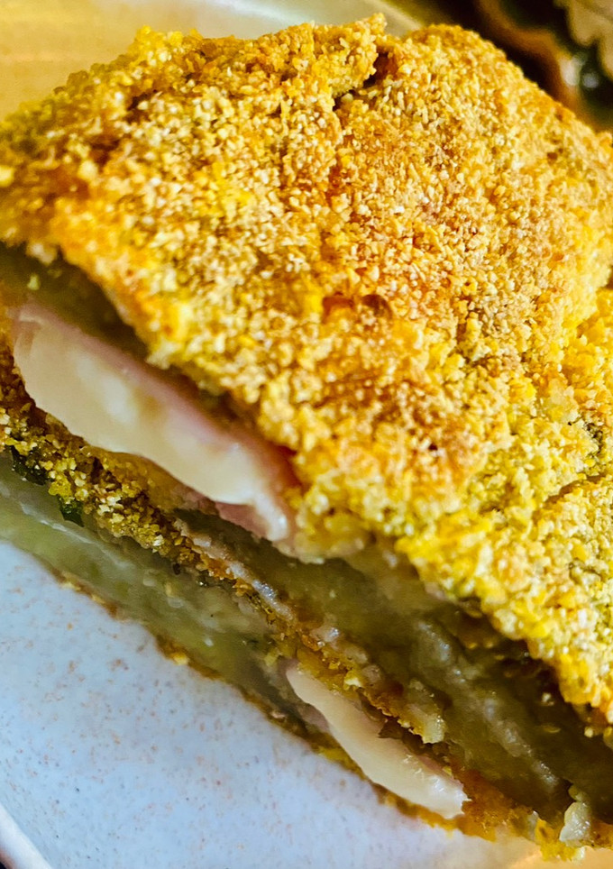 Una foto de MILANESAS DE 🍆 BERENJENA 🍆 RELLENAS 🤗🙌🏼🍆😋🍆