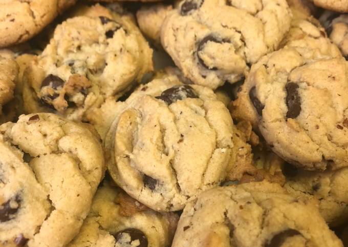 Easy Chocolate Chip Cookies