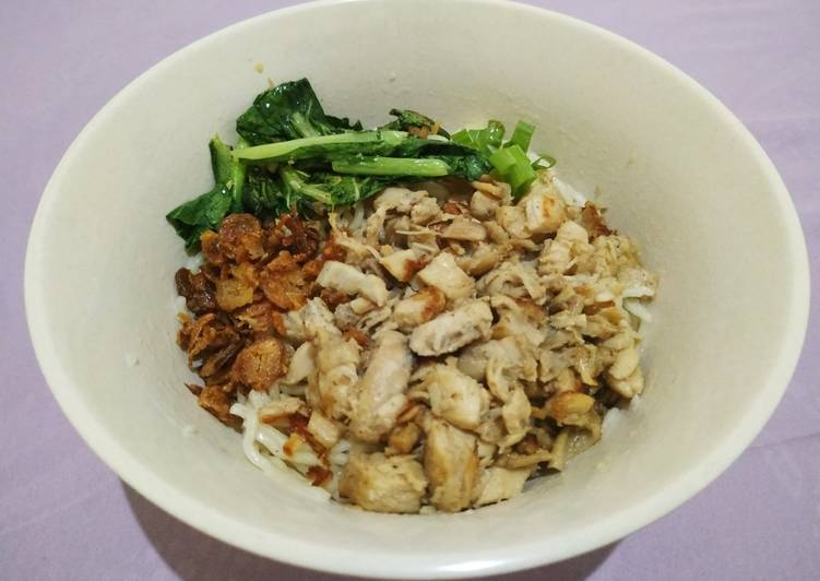 10 Resep: Mie Ayam Simple Untuk Pemula!