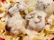A picture of slow cooker meat balls
