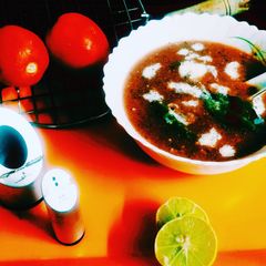 A picture of Roasted Tomato Basil soup.