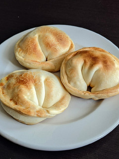 Una foto de Empanadas de jamón y queso