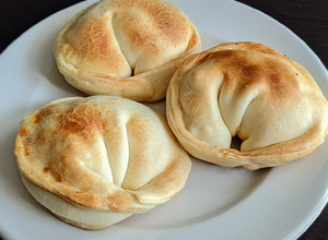 Una foto de Empanadas de jamón y queso
