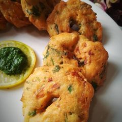 A picture of Medu vada.