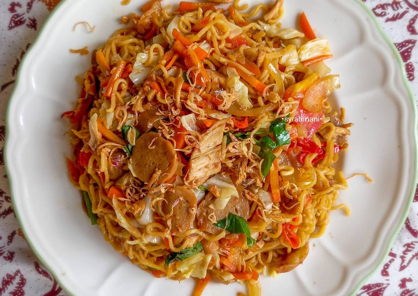 Oseng mie pedas