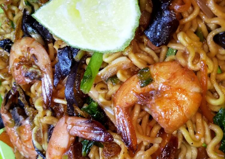 Langkah Mudah untuk Membuat Mie Goreng Udang Spesial yang Enak Banget