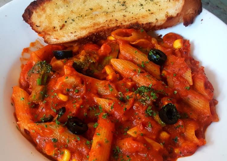 How to Make Speedy Red Sauce Pasta