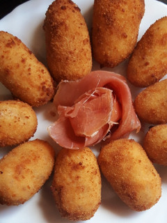Una foto de Croquetas de jamón ibérico