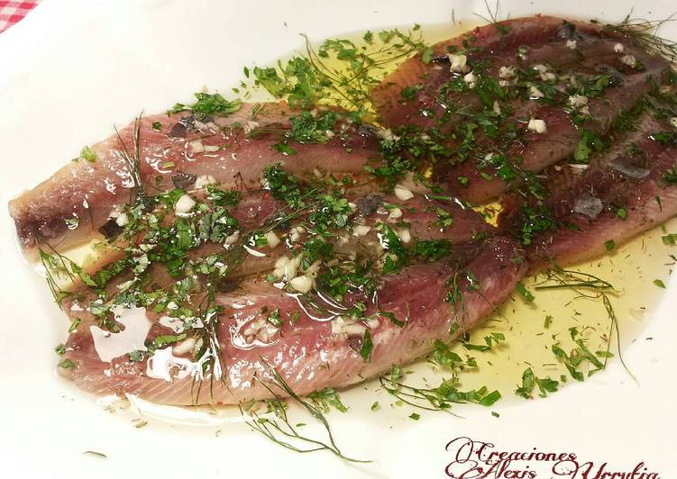 Sardinas en salazón marinadas