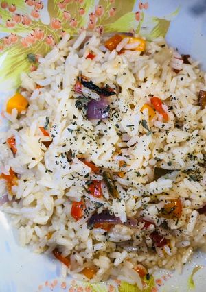 A picture of White fried rice.