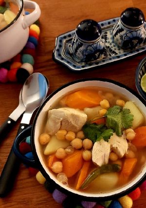 Una foto de Caldo de pollo