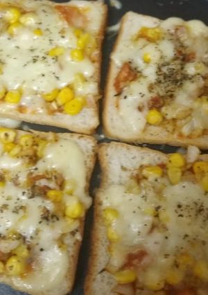 A picture of Sweetcorn sandwich.