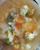 Sopa de legumbre con queso
